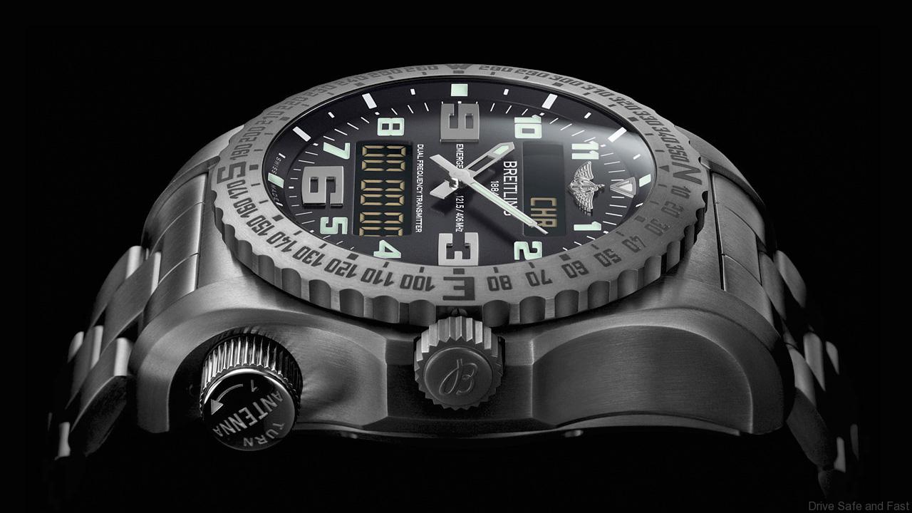 Comparing with the former one, this replica Breitling features the larger size and more convenient material.