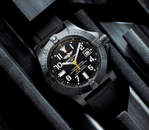 The black steel replica watch has black dial.