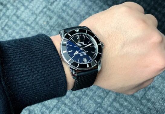 This Breitling Superocean Heritage looks not as bold as other models of the brand.
