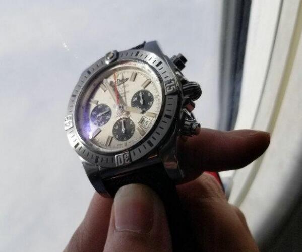 Breitling has been favored by many watch lovers with its high quality.